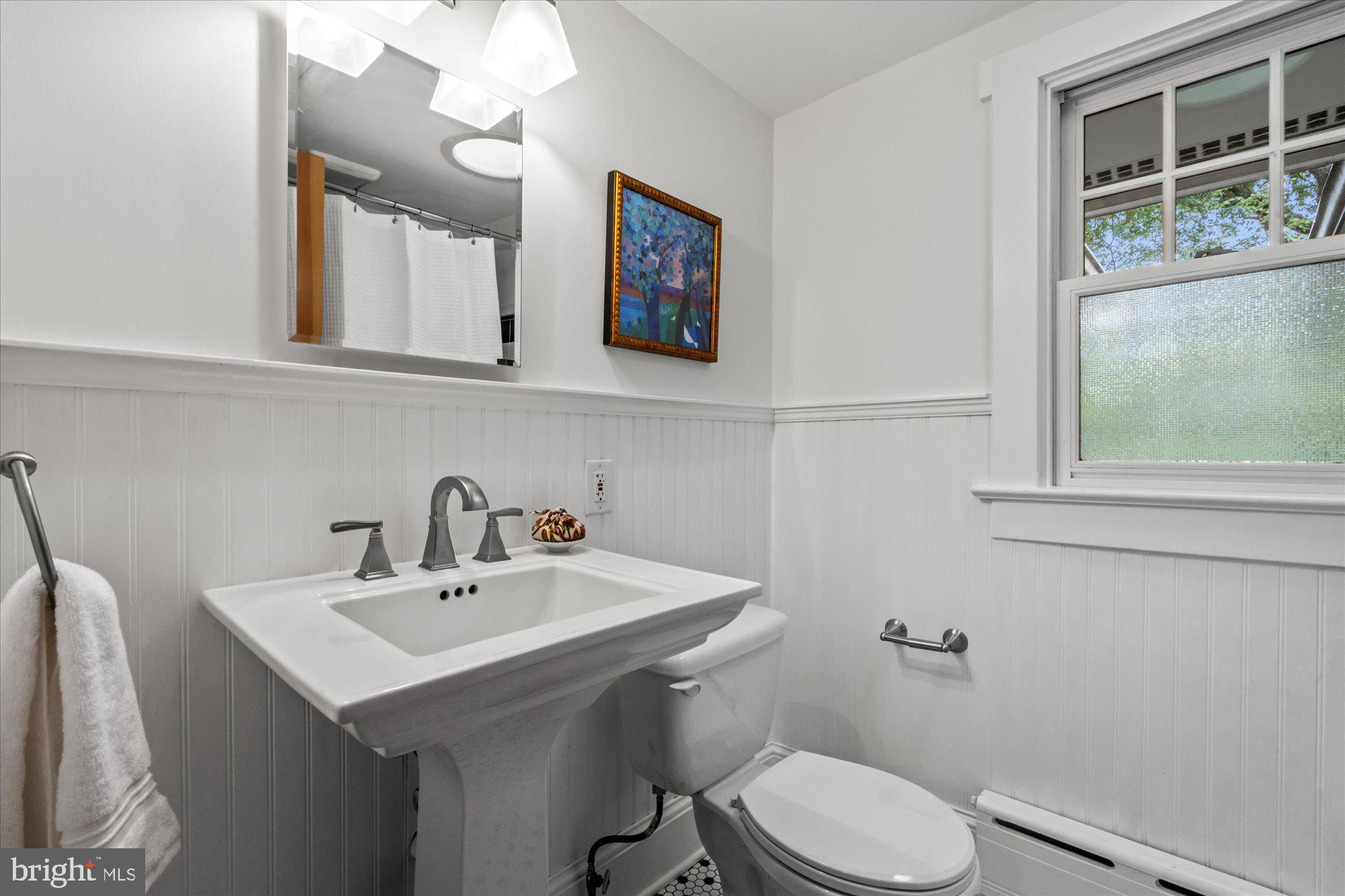 24 East Bellefonte Avenue Alexandria, VA 22301 - Photo 31 of 44