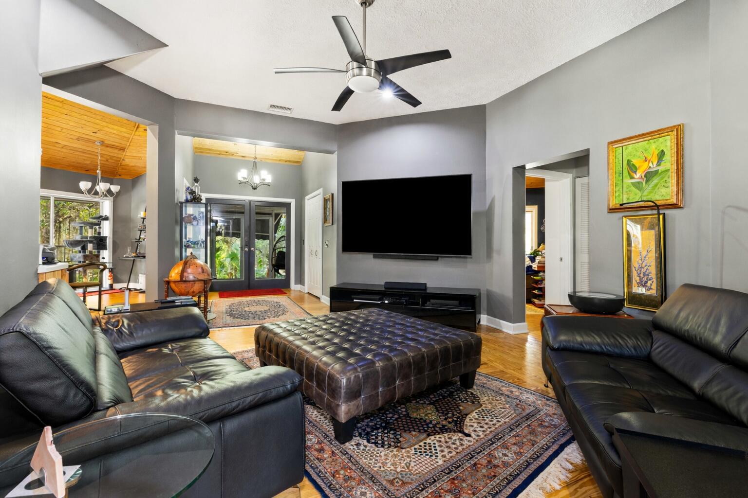 535 Southwest Linden Street Stuart, FL 34997 - Photo 17 of 68 Image Jan 12, 2026, 08_30_18 PM