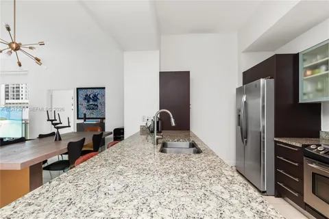 $850,000 | 951 Brickell Avenue, Unit 1011, Miami, FL 33131