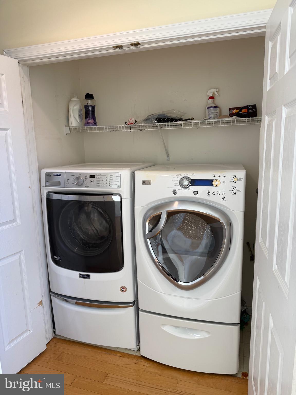807 Auckland Way Chester, MD 21619 - Photo 26 of 42 a utility room with dryer and washer