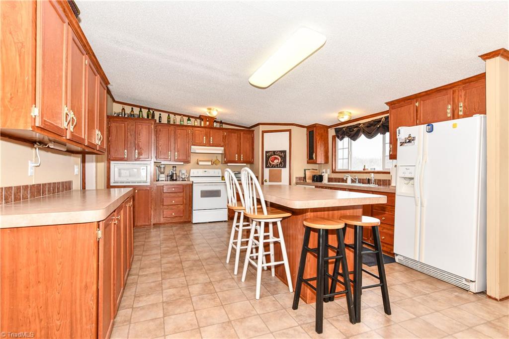 1001 Grogan Road Stoneville, NC 27048 - Photo 9 of 50 Gallery Image 9