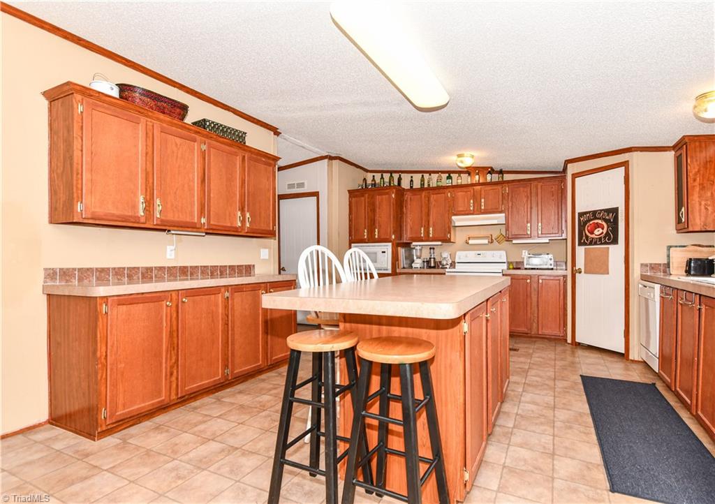 1001 Grogan Road Stoneville, NC 27048 - Photo 10 of 50 Gallery Image 10