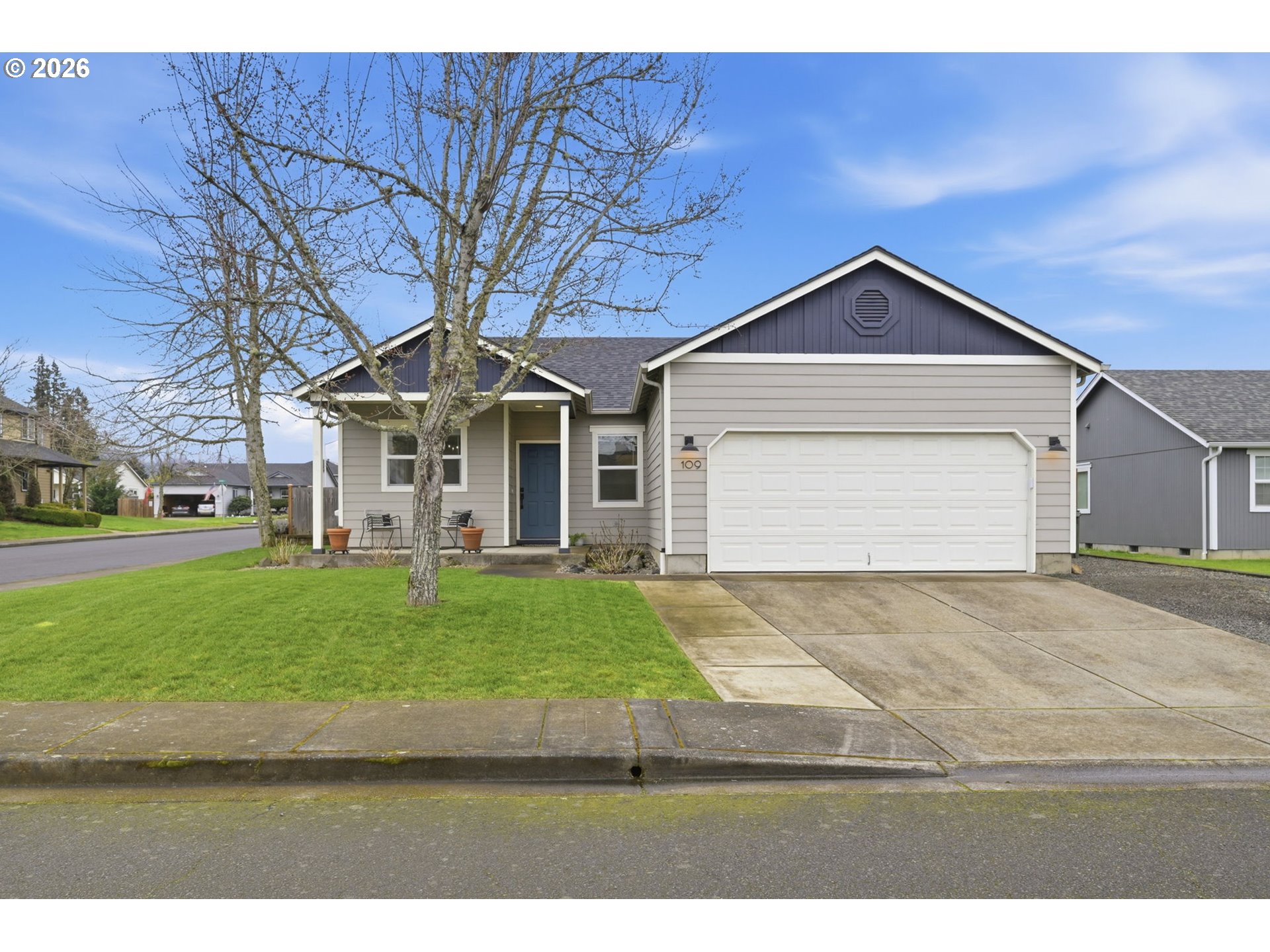 109 Robin Court Creswell, OR 97426 - Photo 29 of 29 a front view of a house with a yard