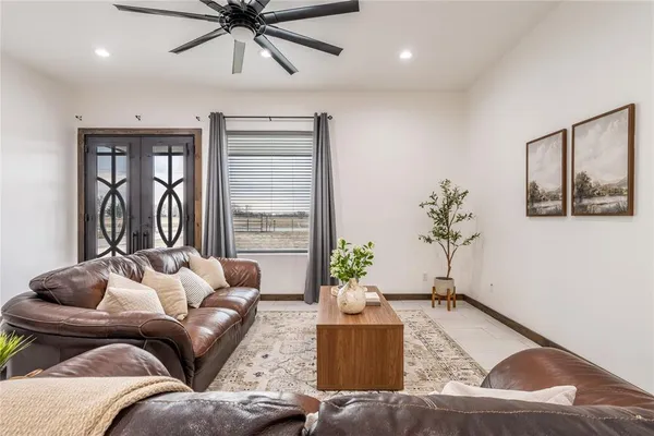 $349,999 | 1706 County Road, Sumner, TX 75486