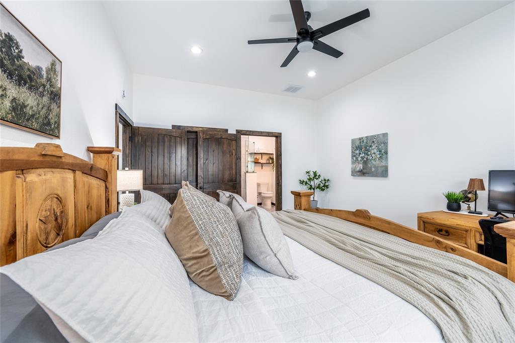 1706 County Road Sumner, TX 75486 - Photo 17 of 28