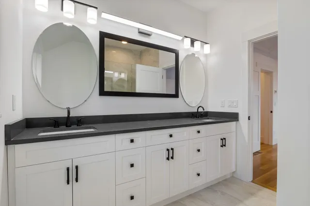 $1,399,999 | 16 Briar Road, Hampton, NH 03842