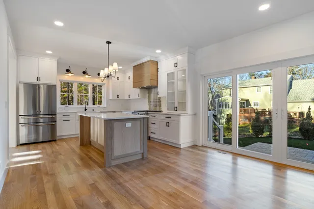 $1,399,999 | 16 Briar Road, Hampton, NH 03842