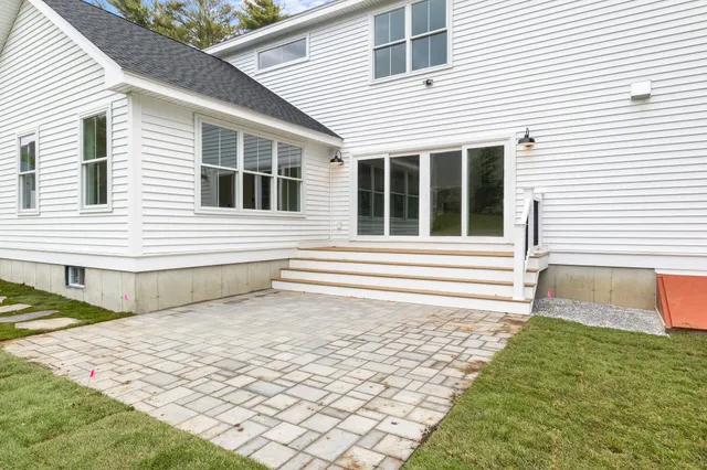 $1,499,999 | 16 Briar Road, Hampton, NH 03842