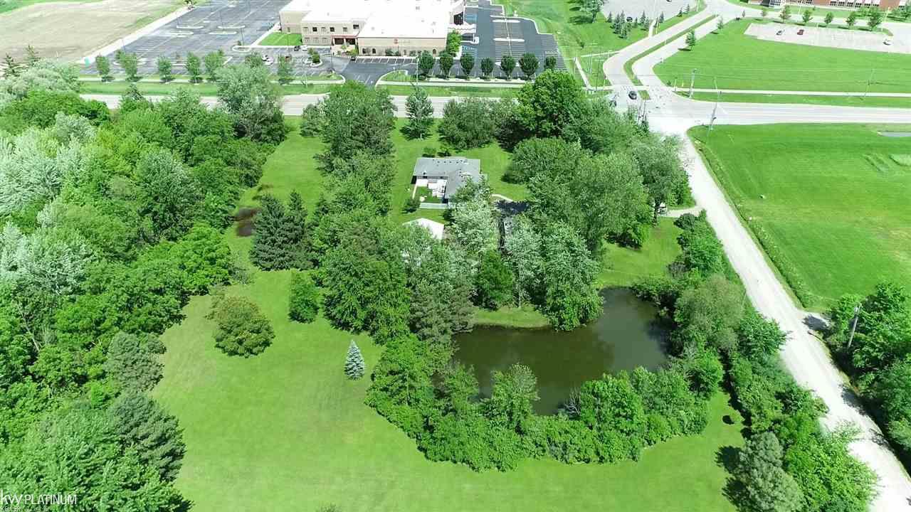6240 County Line Road New Baltimore, MI 48047 - Photo 16 of 79 50079407-16.JPG