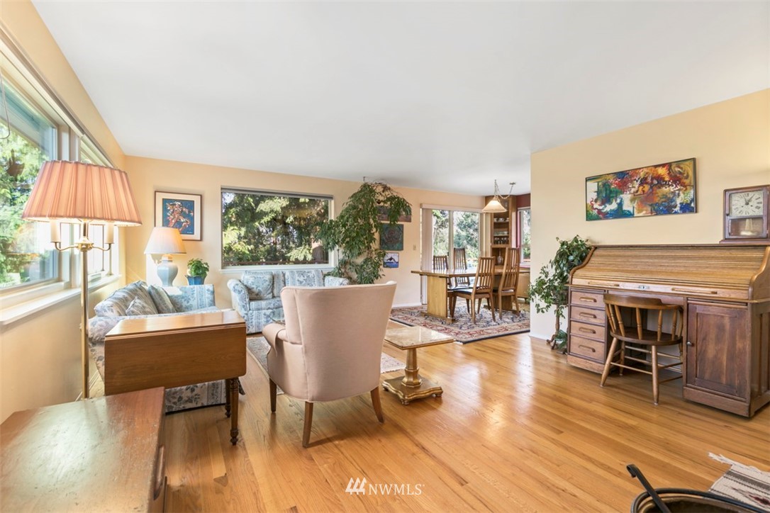 9802 45th Avenue Southwest Seattle, WA 98136 - Photo 6 of 25 Gallery Image 6