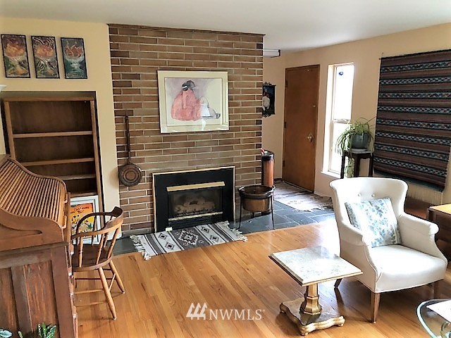 9802 45th Avenue Southwest Seattle, WA 98136 - Photo 7 of 25 Gallery Image 7