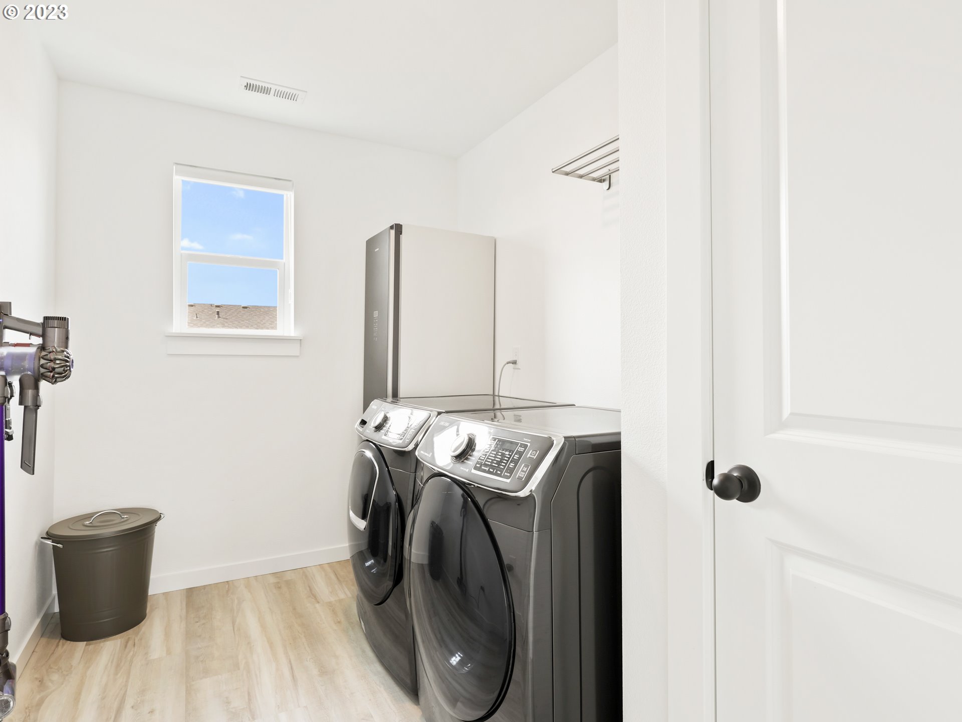 3005 North Mccanta Way Ridgefield, WA 98642 - Photo 30 of 37 a utility room with dryer and washer