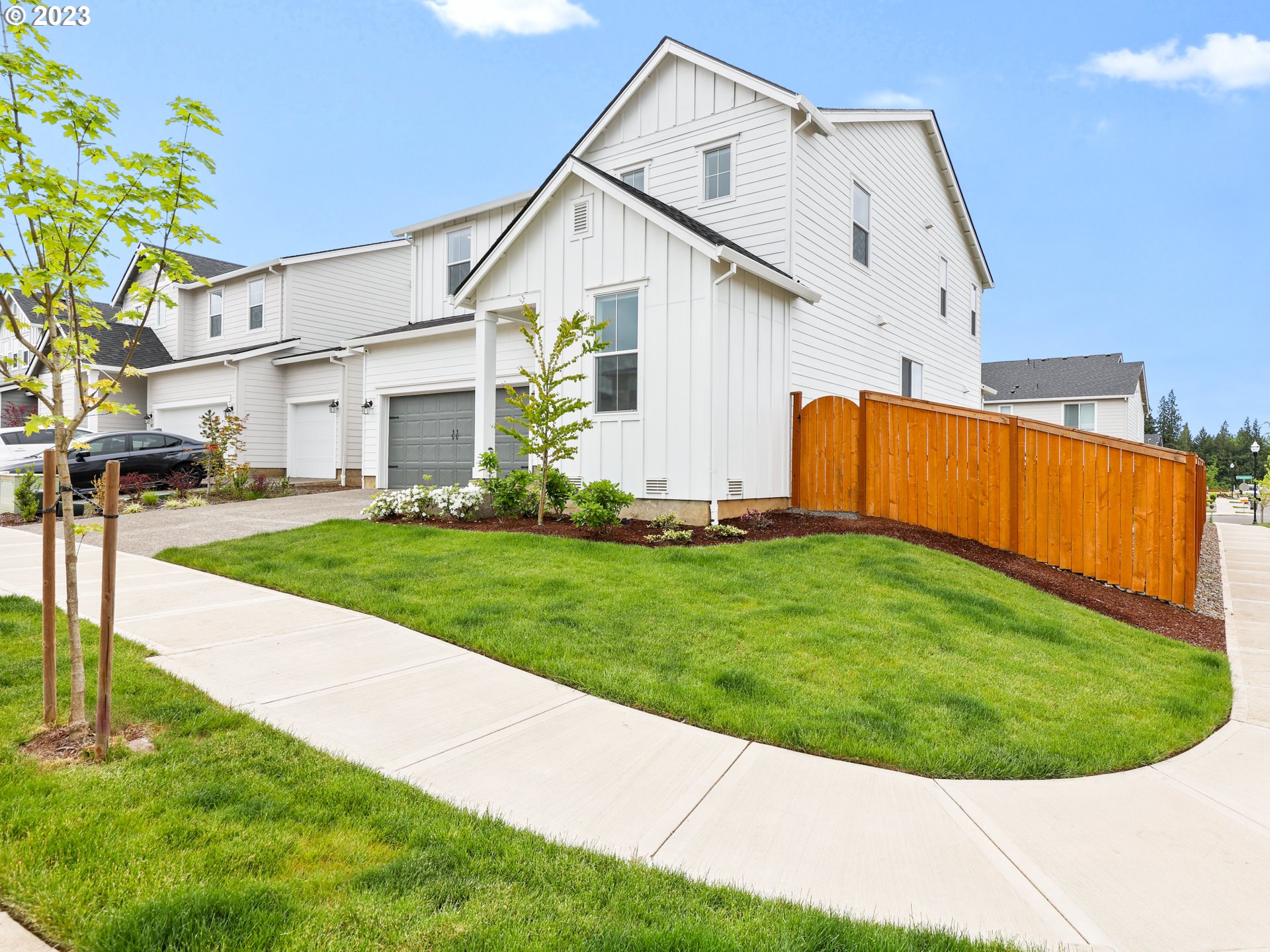 3005 North Mccanta Way Ridgefield, WA 98642 - Photo 3 of 37 a view of a house with a yard