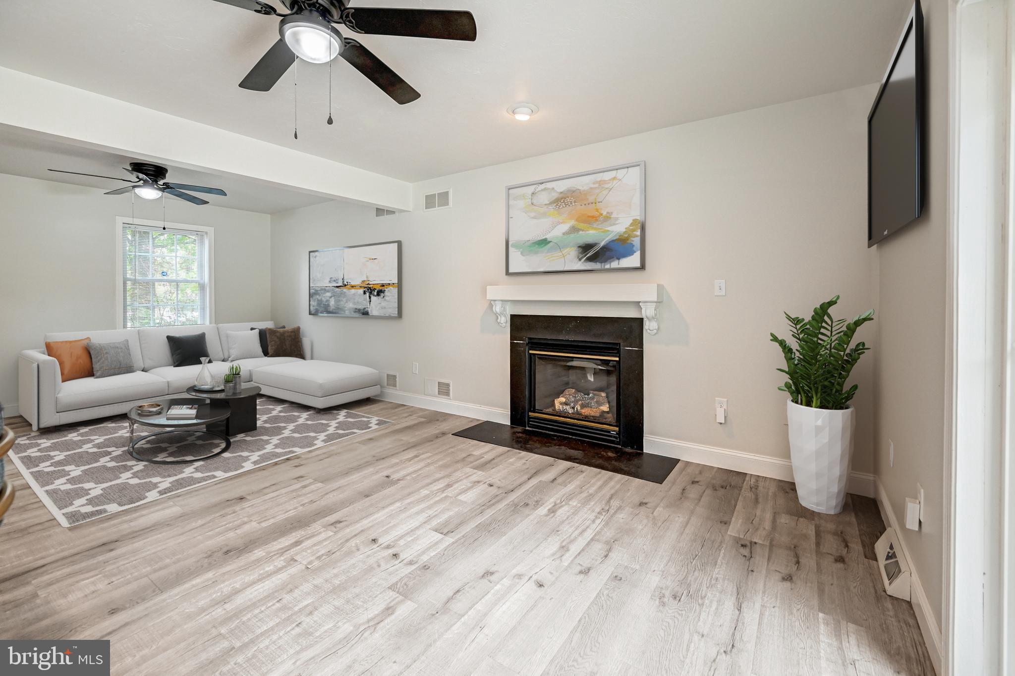 2079 Greenbriar Road York, PA 17404 - Photo 11 of 47 virtually staged to show potential layout