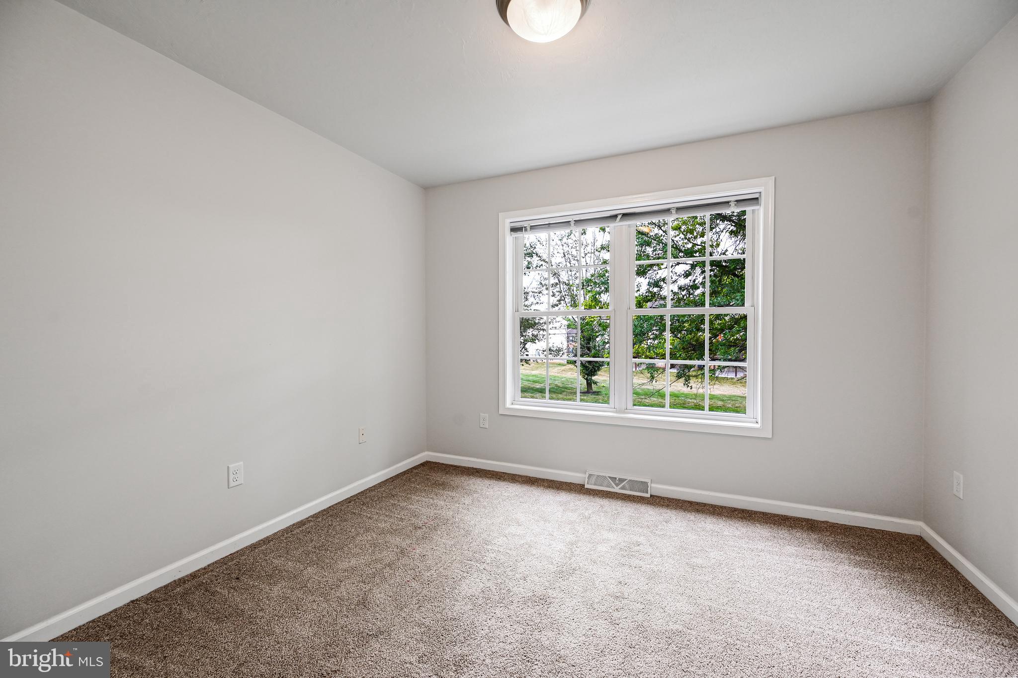 2079 Greenbriar Road York, PA 17404 - Photo 29 of 47