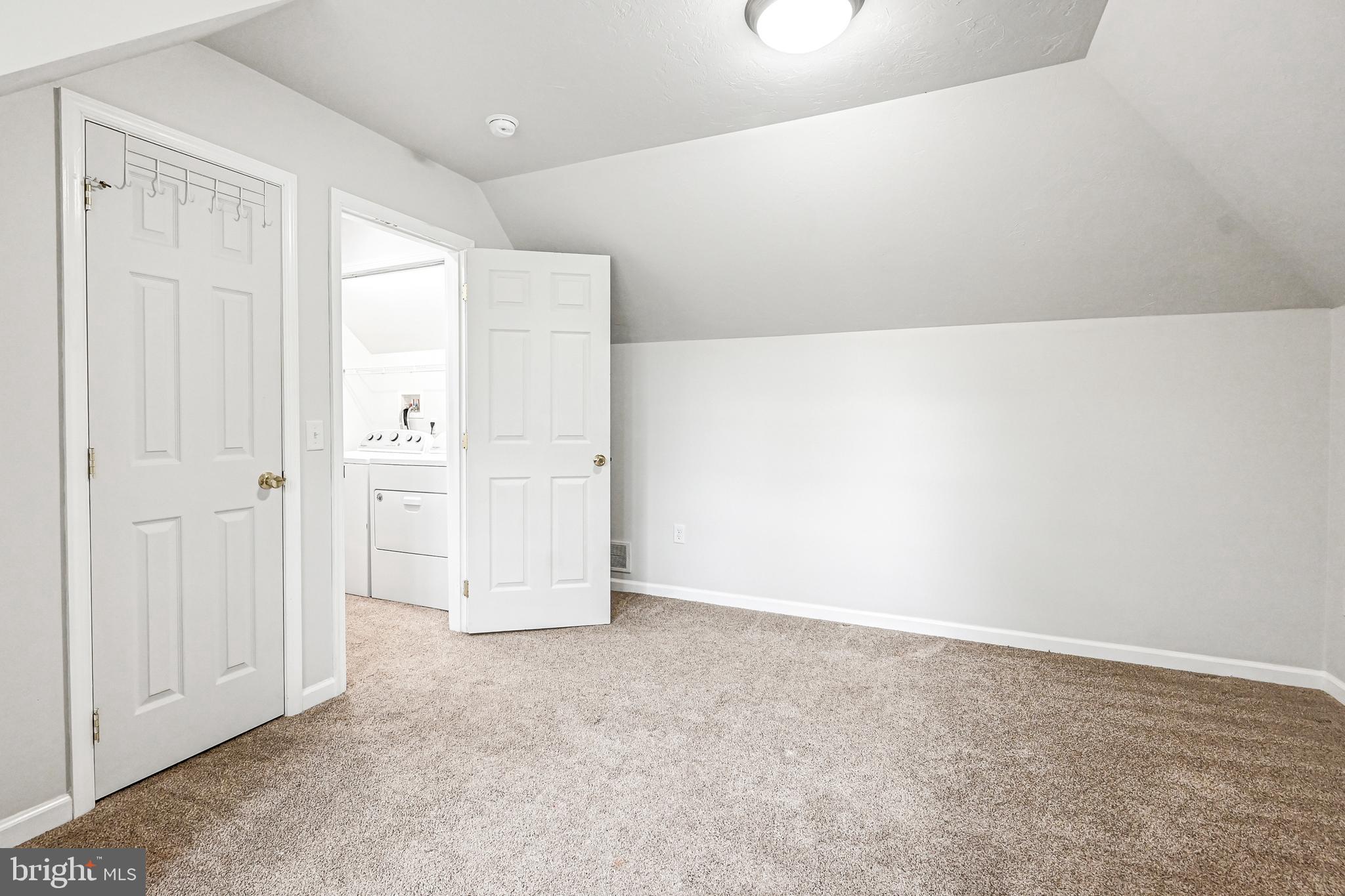 2079 Greenbriar Road York, PA 17404 - Photo 31 of 47