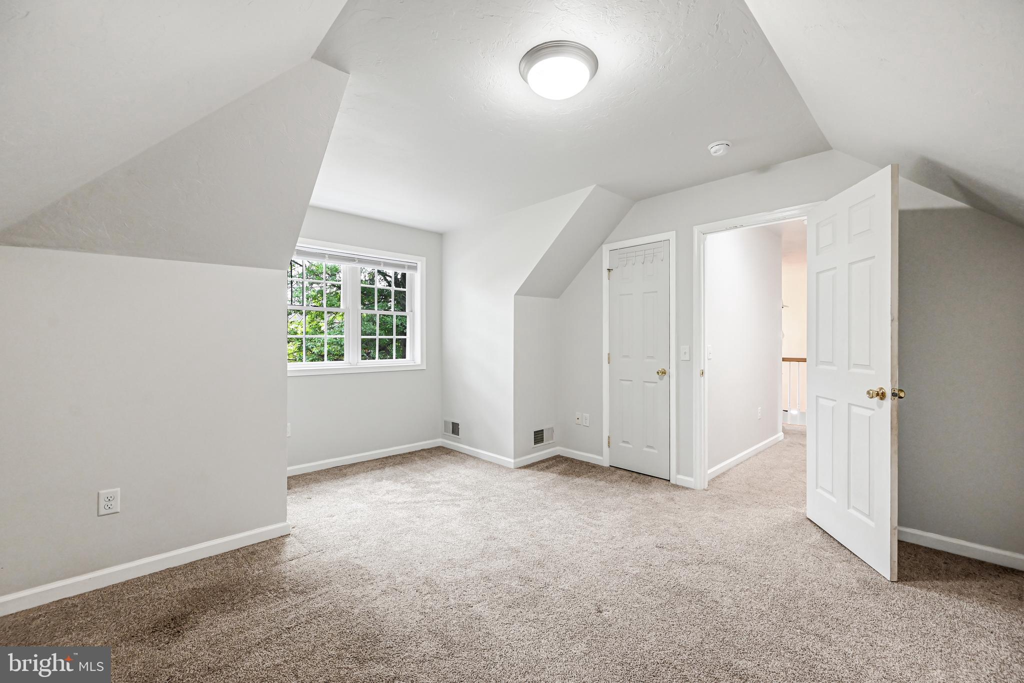 2079 Greenbriar Road York, PA 17404 - Photo 33 of 47