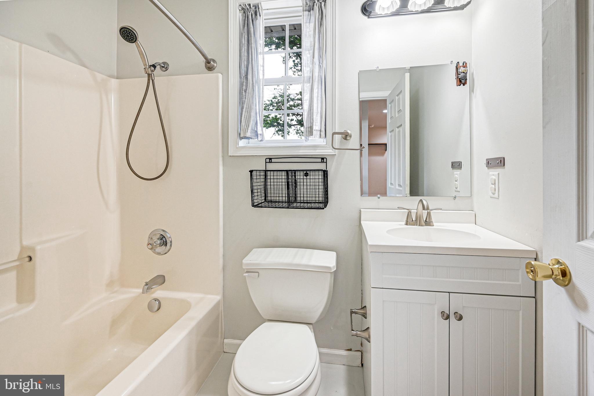 2079 Greenbriar Road York, PA 17404 - Photo 34 of 47
