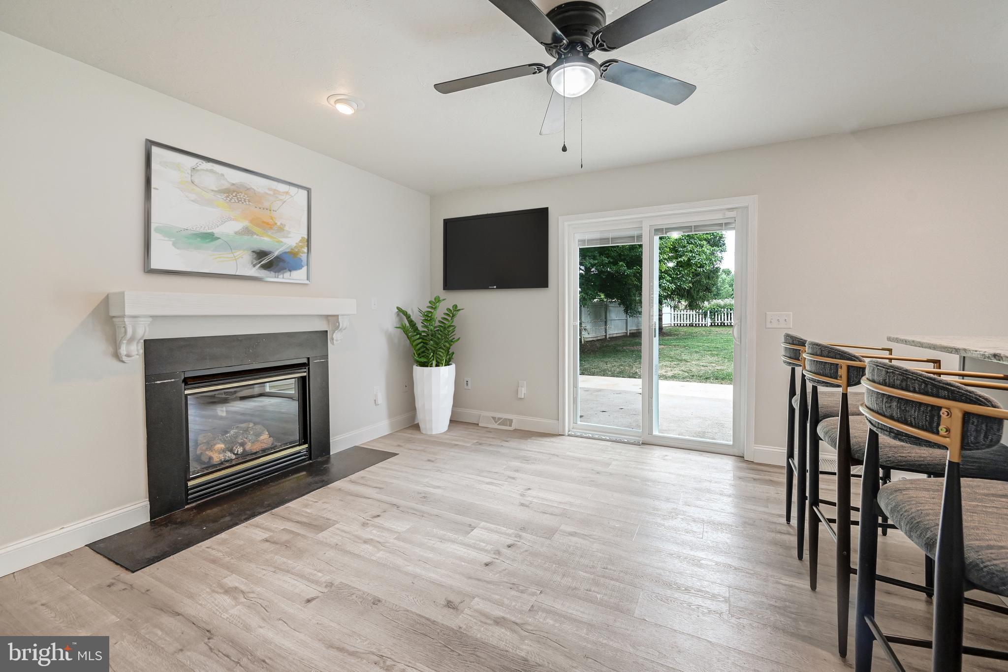 2079 Greenbriar Road York, PA 17404 - Photo 10 of 47 virtually staged to show potential layout