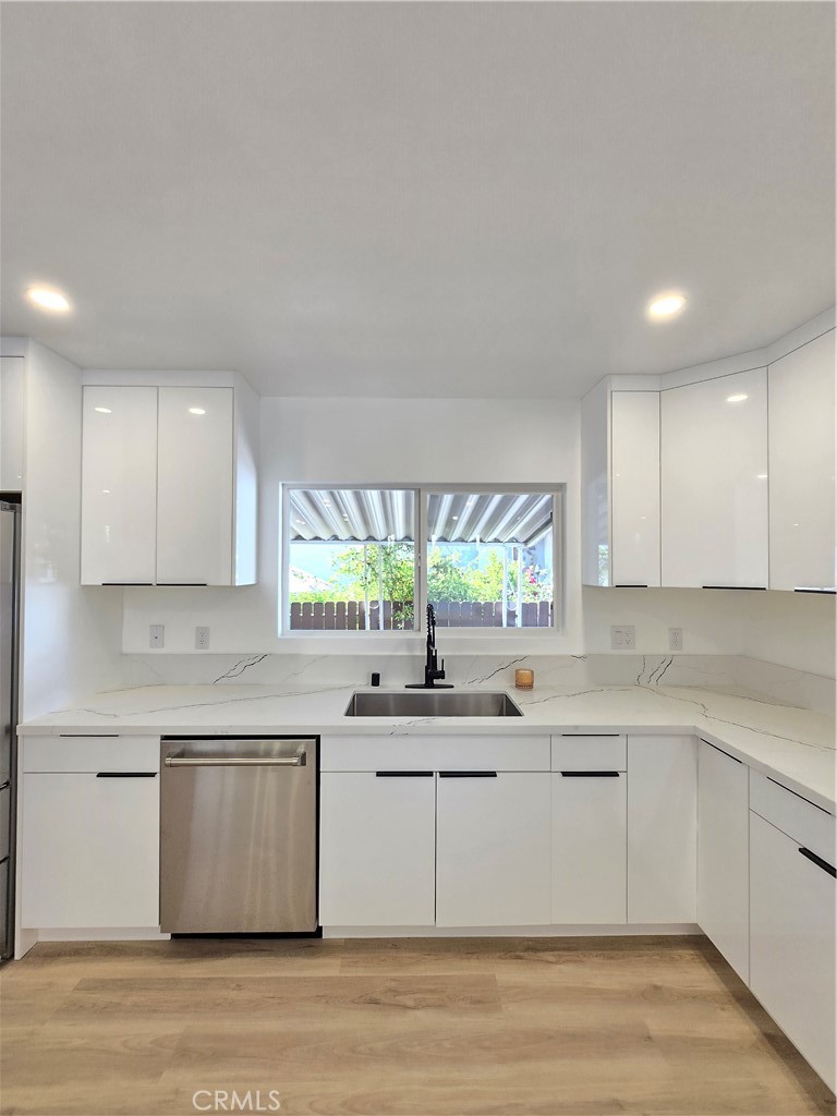 1113 Mohawk Topanga, CA 90290 - Photo 5 of 35