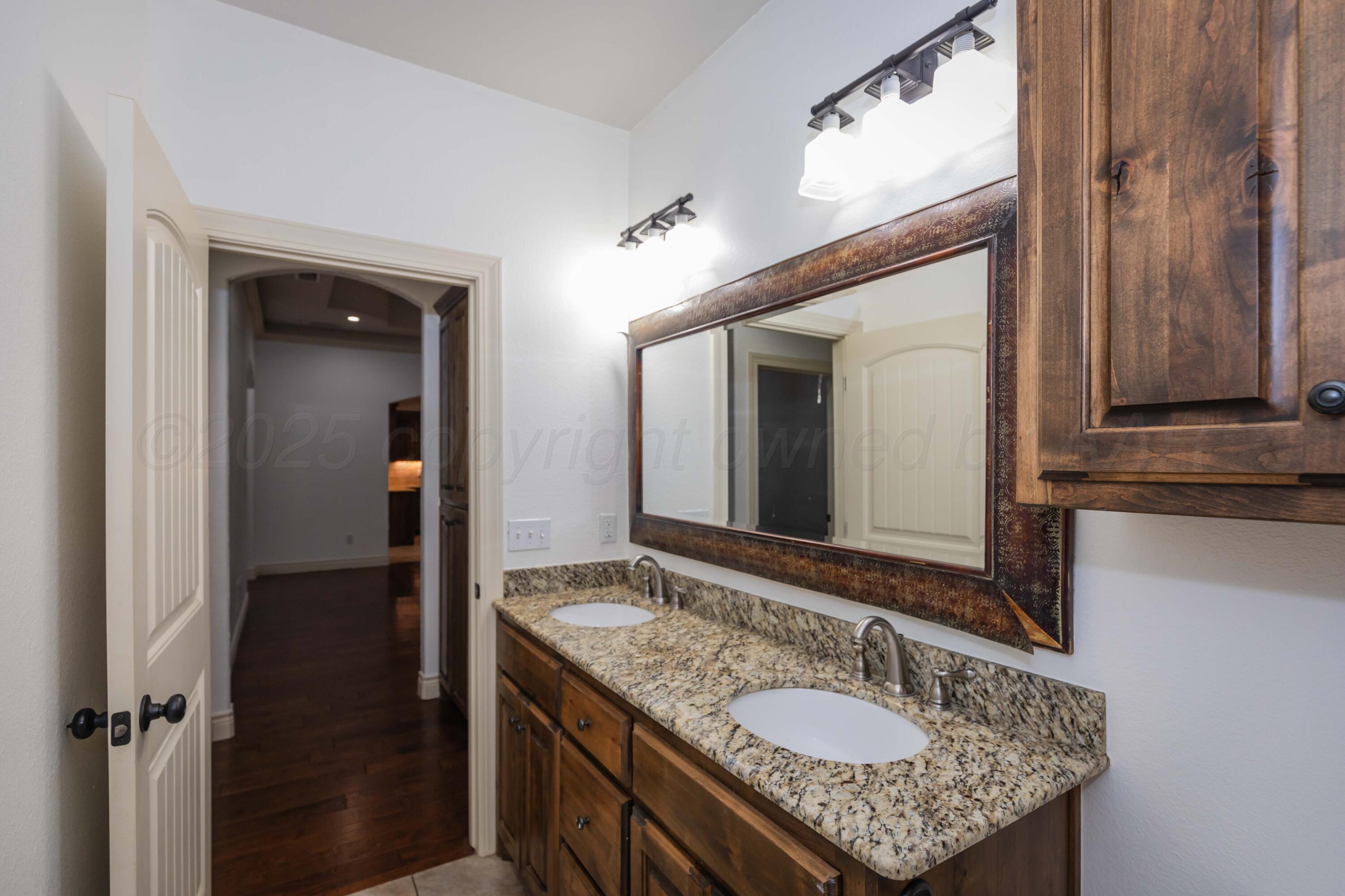 7 William Canyon Canyon, TX 79015 - Photo 30 of 44 BATHROOM 2 VIEW 3