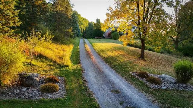 $1,195,000 | 7592 North Road, Victor, NY 14564