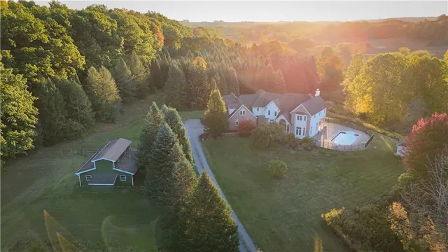 $1,195,000 | 7592 North Road, Victor, NY 14564