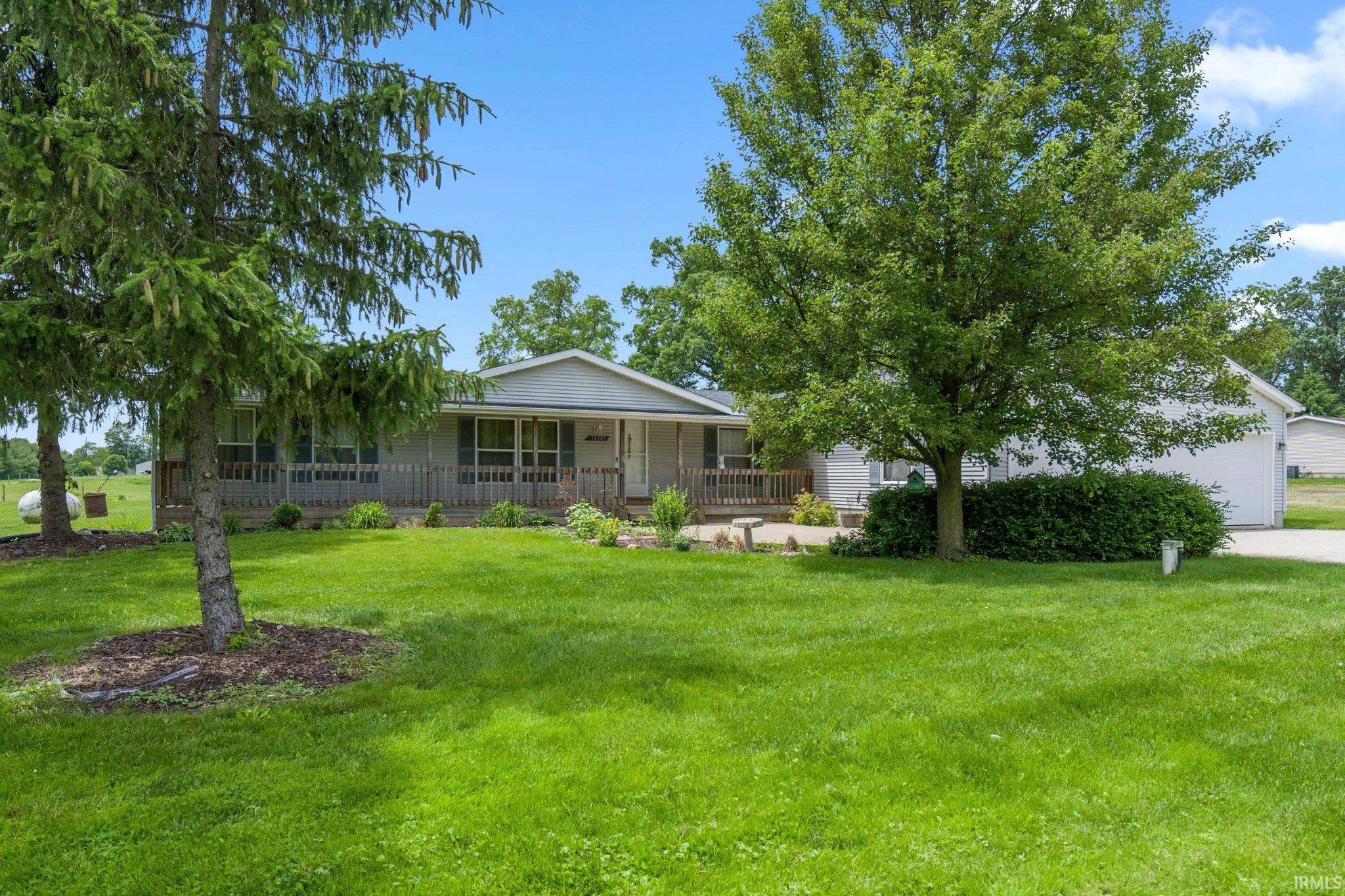 14205 Dunton Road Fort Wayne, IN 46845 - Photo 4 of 33