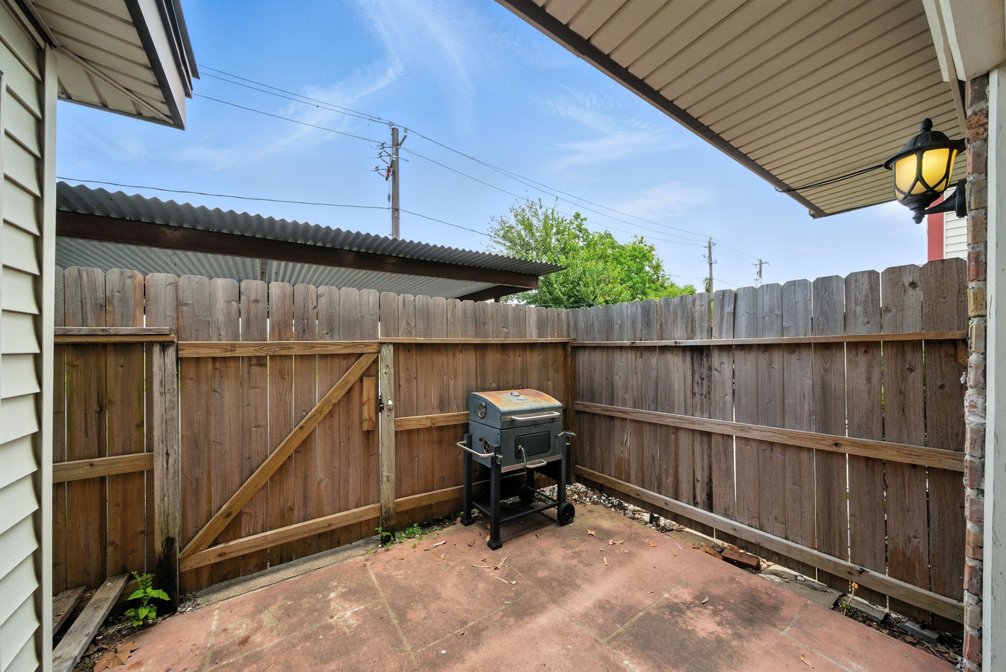 10666 Hazelhurst Drive, Unit 22 Houston, TX 77043 - Photo 19 of 19 Back Patio