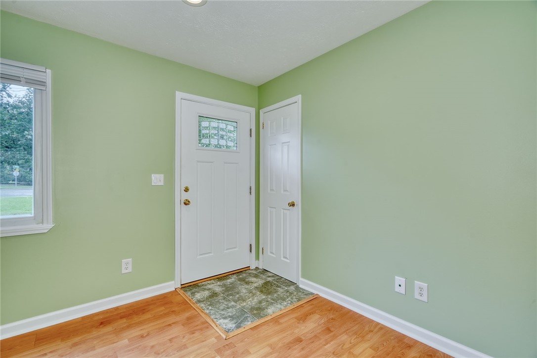 1252 State Road Webster, NY 14580 - Photo 4 of 43 FRONT DOOR ENTRANCE