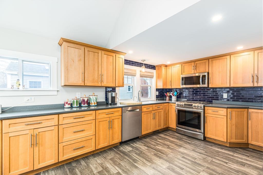 70 Washington Street Exeter, NH 03833 - Photo 10 of 42