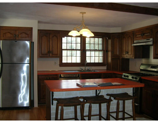 18 Beech Street Townsend, MA 01469 - Photo 3 of 3