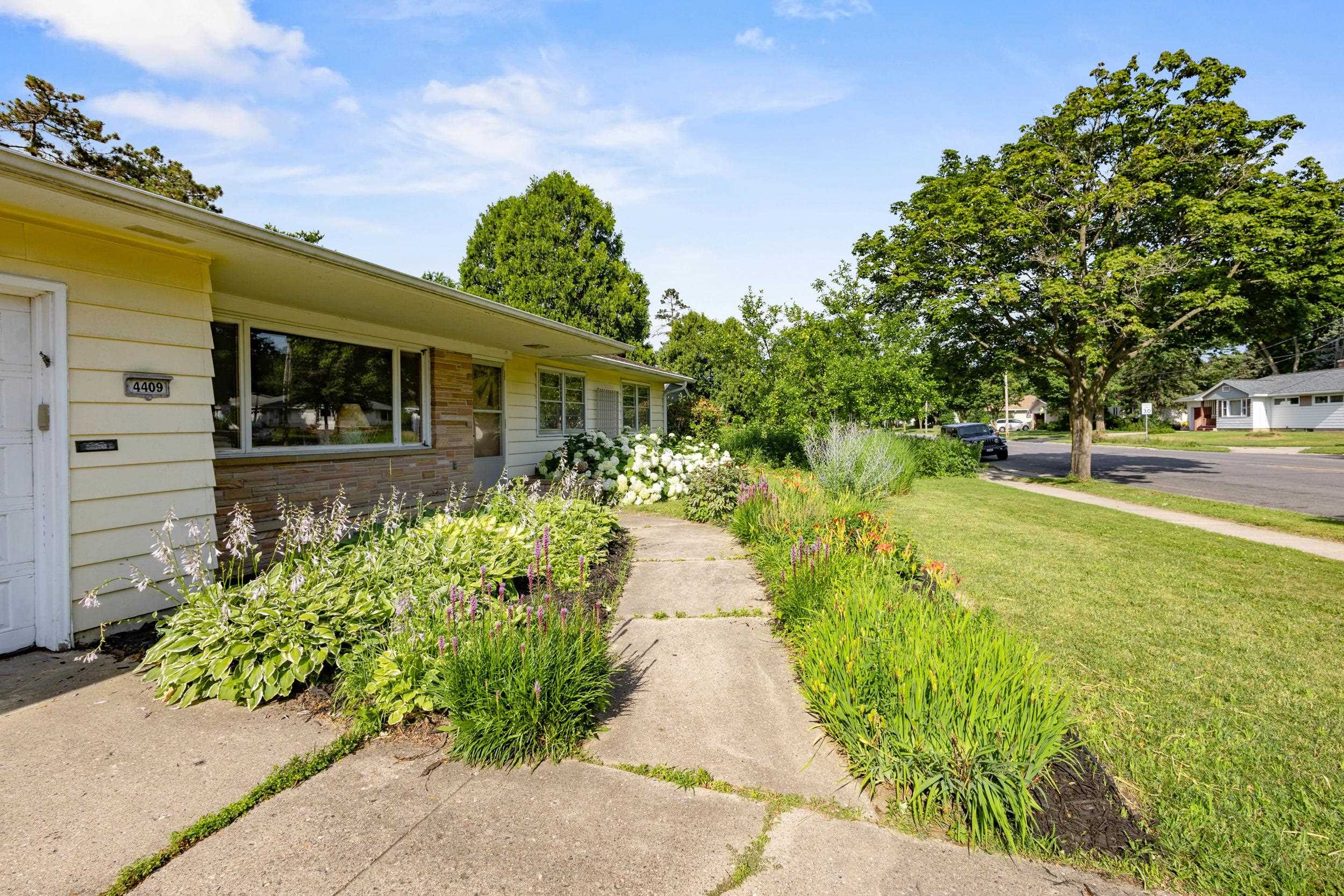 4409 Odana Road Madison, WI 53711 - Photo 2 of 39