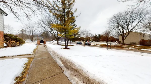 $2,400 | 3008 Bolgos Circle, Ann Arbor, MI 48105