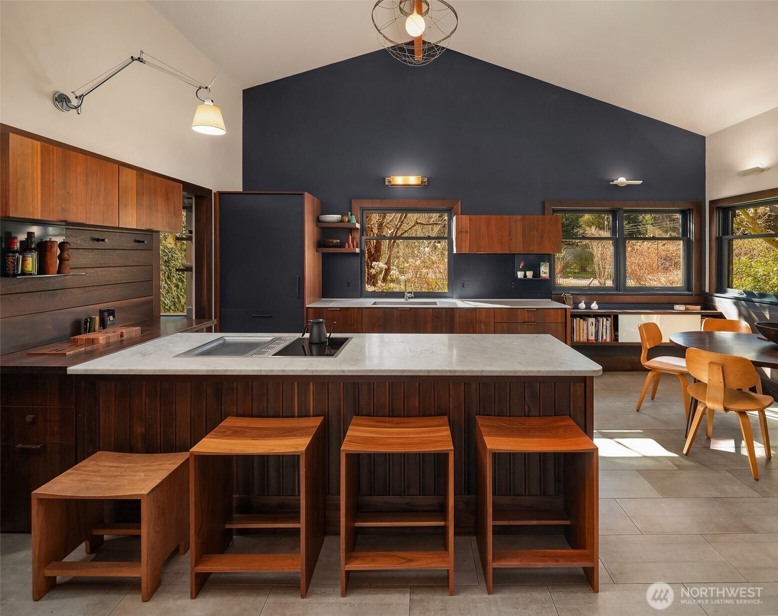 15232 Vermontville Road Southwest Vashon, WA 98070 - Photo 15 of 40