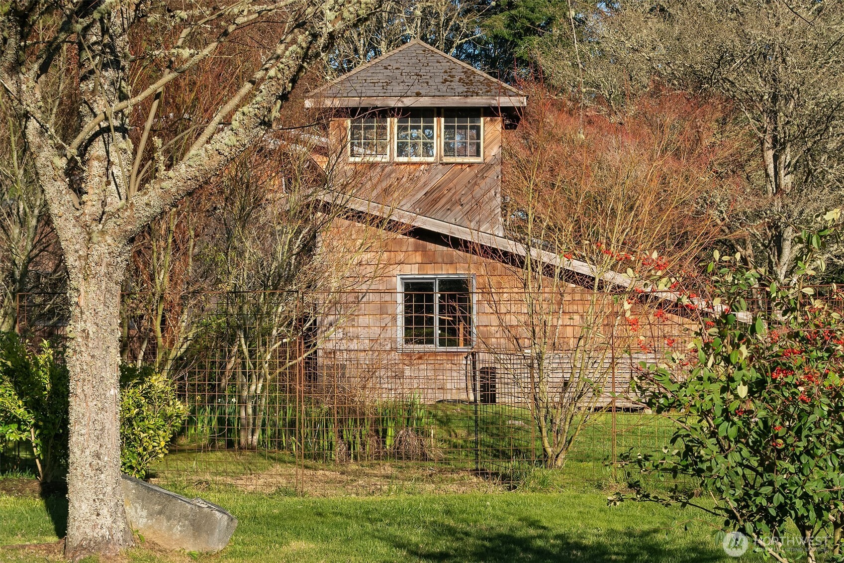 15232 Vermontville Road Southwest Vashon, WA 98070 - Photo 4 of 40