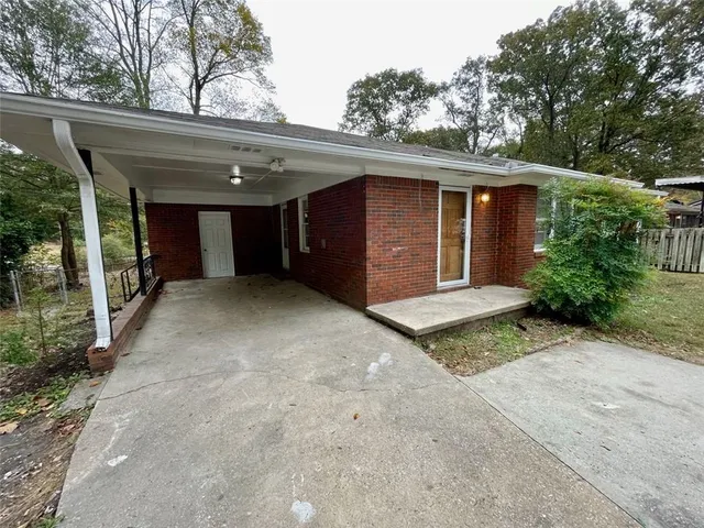 $1,295 | 6328 Oakview Lane, Lithia Springs, GA 30122