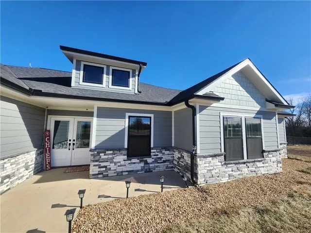 $595,000 | 13685 Northeast County Road 353, Adrian, MO 64720