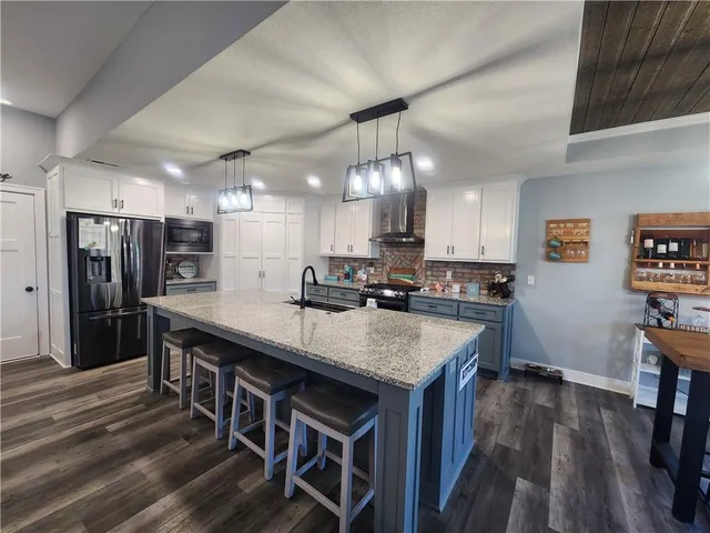 $595,000 | 13685 Northeast County Road 353, Adrian, MO 64720