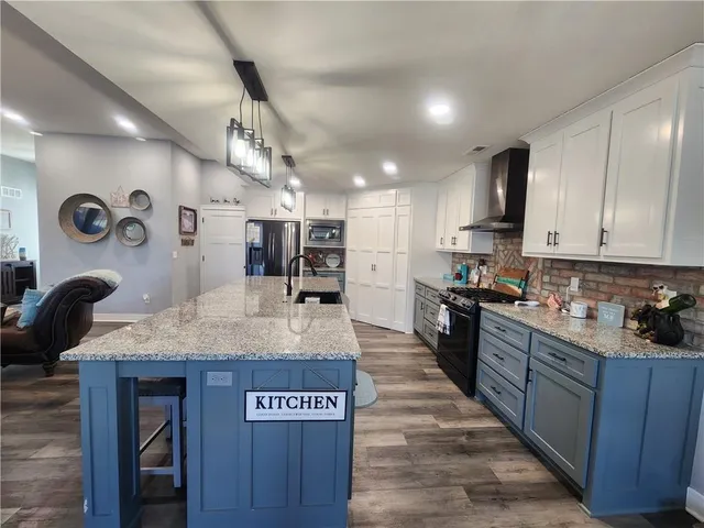 $595,000 | 13685 Northeast County Road 353, Adrian, MO 64720