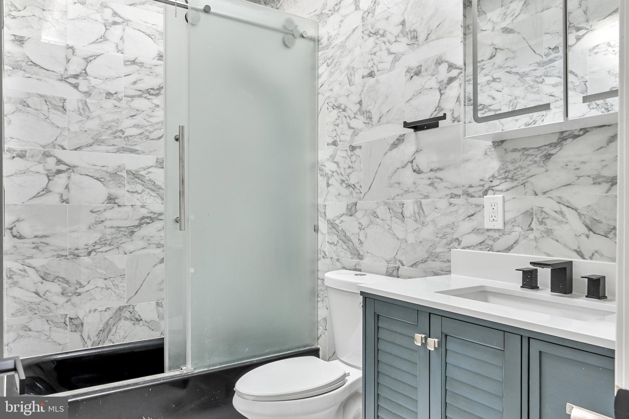 5516 Catharine Street Philadelphia, PA 19143 - Photo 25 of 44 full bathroom 2nd floor