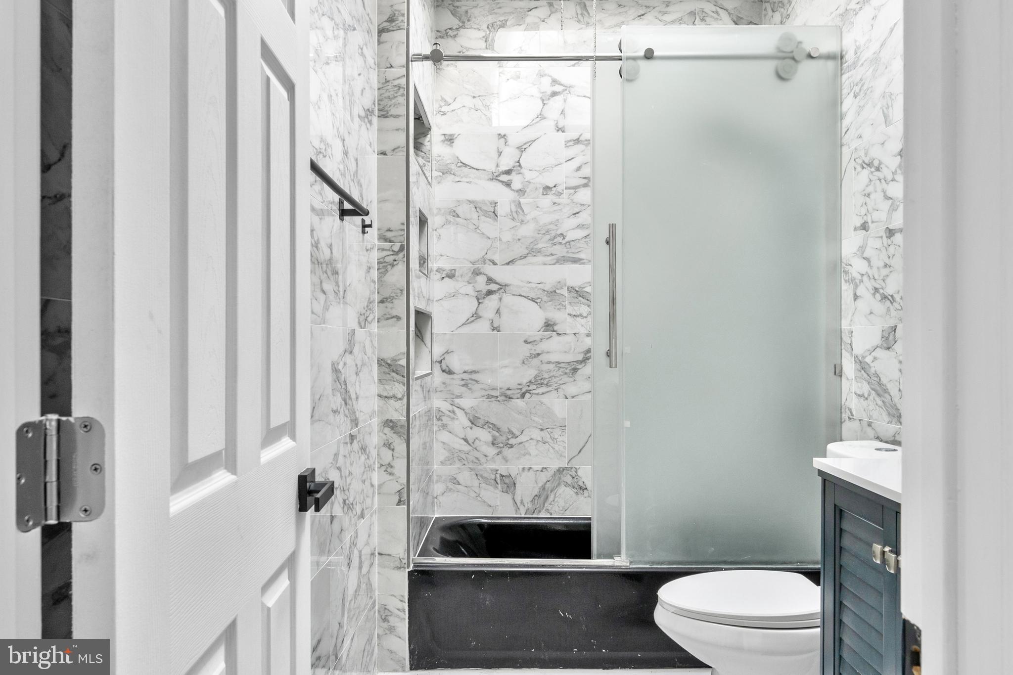 5516 Catharine Street Philadelphia, PA 19143 - Photo 26 of 44 full bathroom 2nd floor
