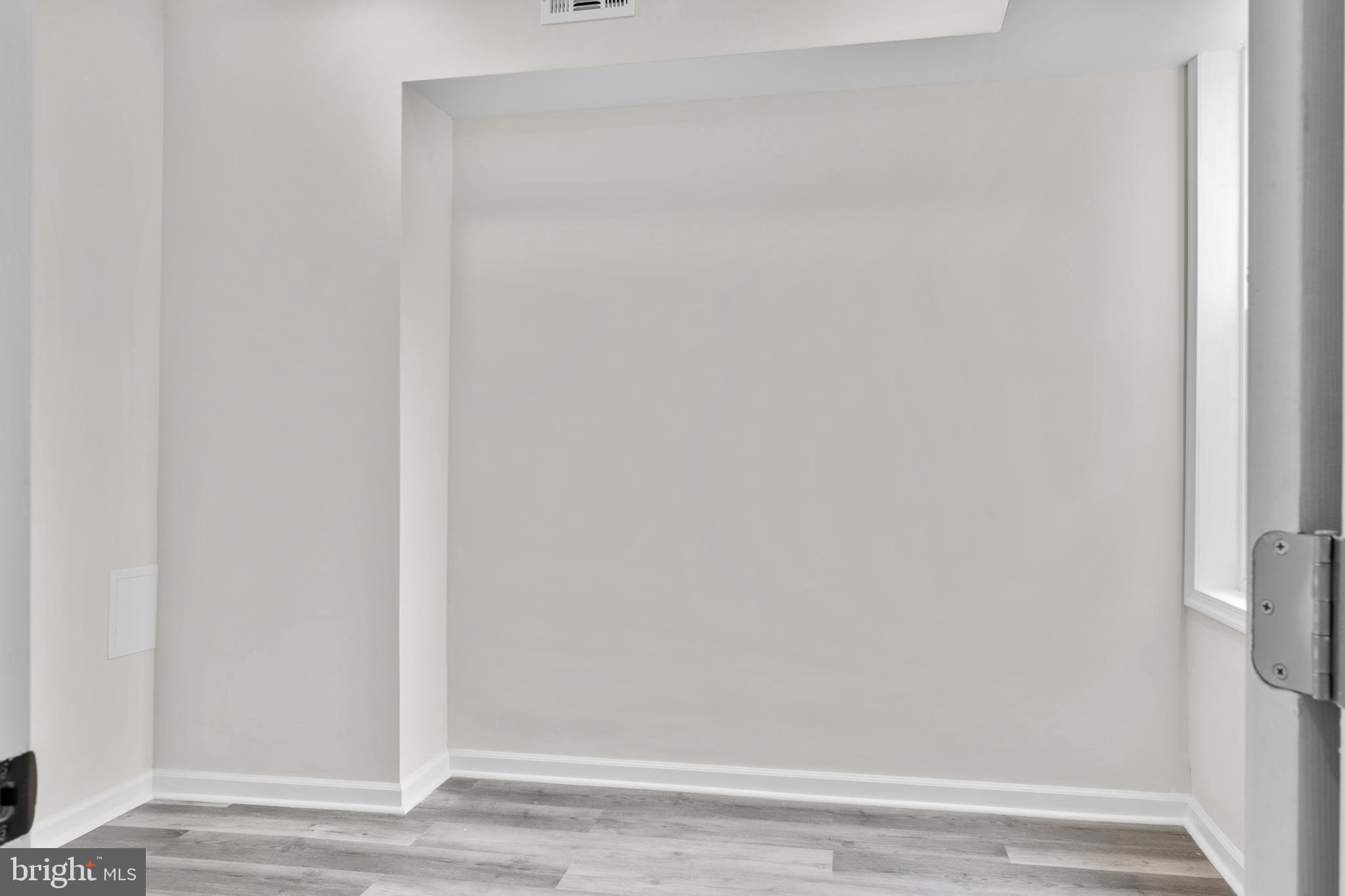 5516 Catharine Street Philadelphia, PA 19143 - Photo 28 of 44 middle room