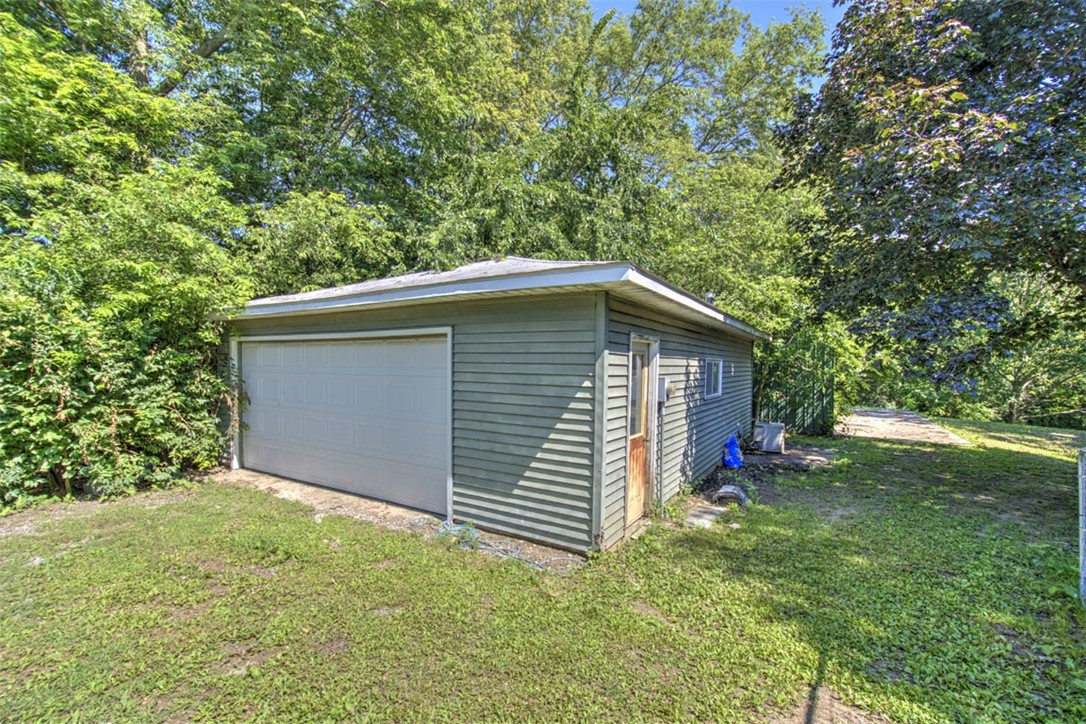 915 East 2700 North Road Moweaqua, IL 62550 - Photo 20 of 25
