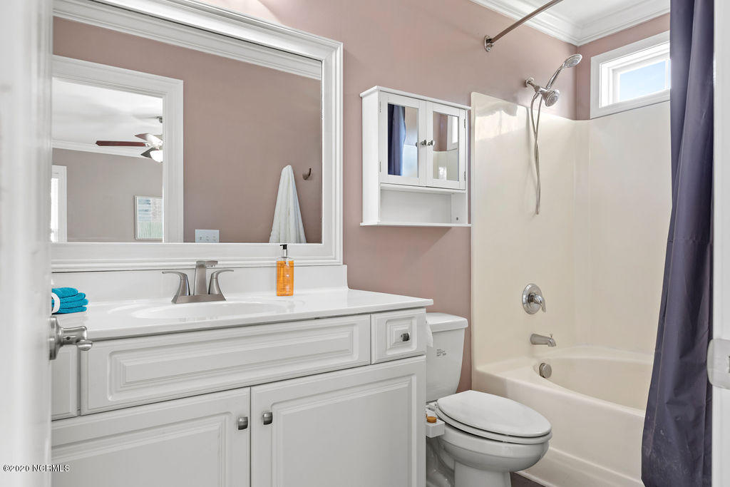 129 Watersfield Road Leland, NC 28451 - Photo 18 of 23 18-master_bath