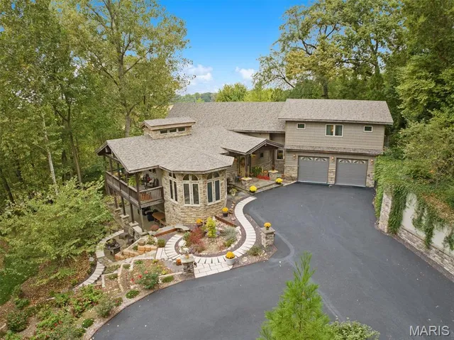 $1,100,000 | 1003 Berry Lane, Edwardsville, IL 62025