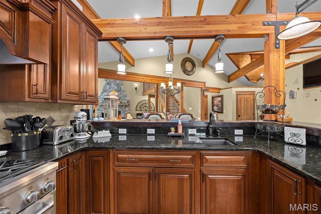 1003 Berry Lane Edwardsville, IL 62025 - Photo 14 of 60