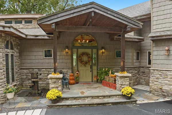 $1,000,000 | 1003 Berry Lane, Edwardsville, IL 62025