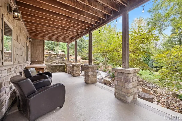 $1,100,000 | 1003 Berry Lane, Edwardsville, IL 62025