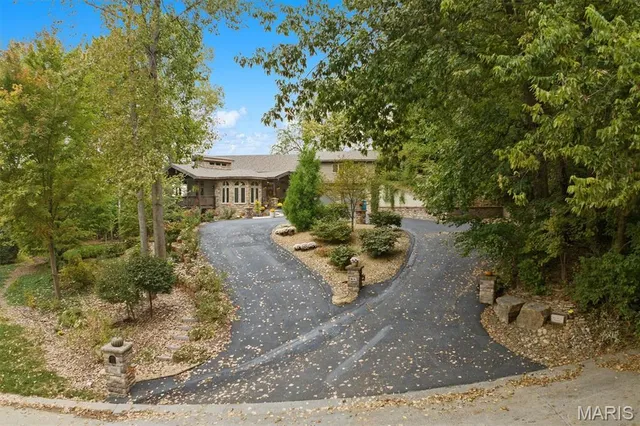 $1,100,000 | 1003 Berry Lane, Edwardsville, IL 62025